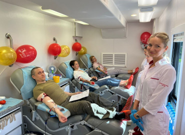 День донора на ВДНХ: более 80 москвичей стали кровь для помощи людям